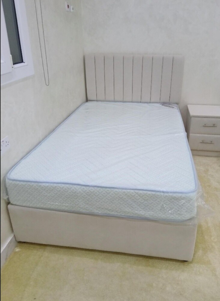 سرير صندوقي مفرد مع مرتبة متوفر ل - 12