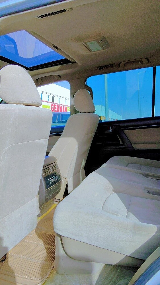 Toyota Land Cruiser GXR
Model 2008 - 12
