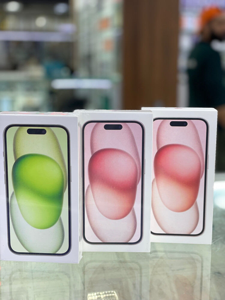 iPhone 15 - 3