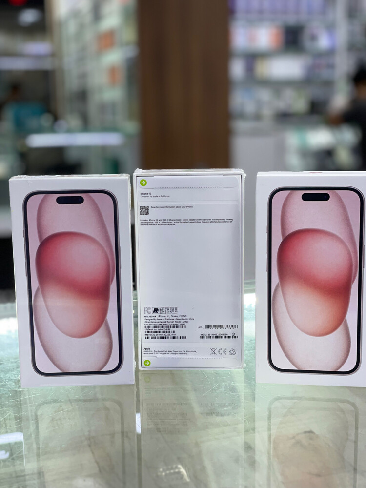 iPhone 15 - 4