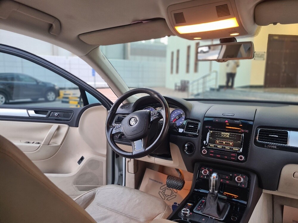 طوارق 2014 بحالة ممتازة ممشي 69 ف - 5