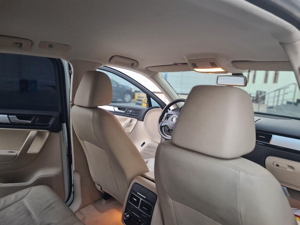 طوارق 2014 بحالة ممتازة ممشي 69 ف - 6