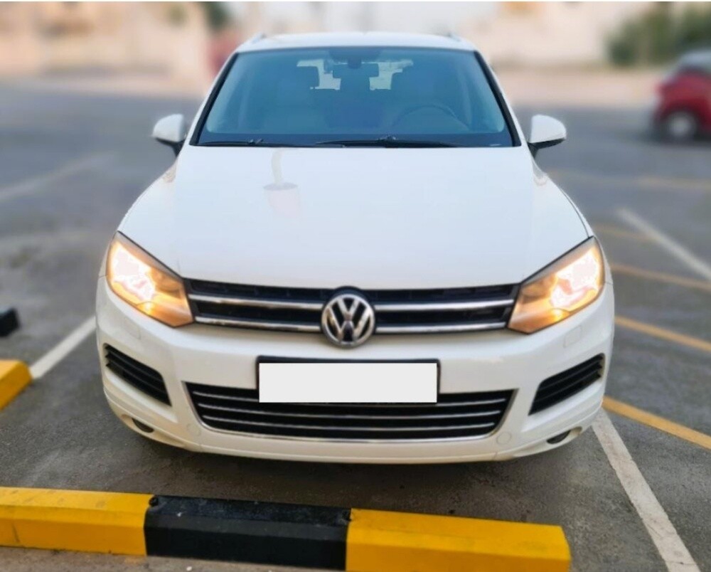 طوارق 2014 بحالة ممتازة ممشي 69 ف - 1