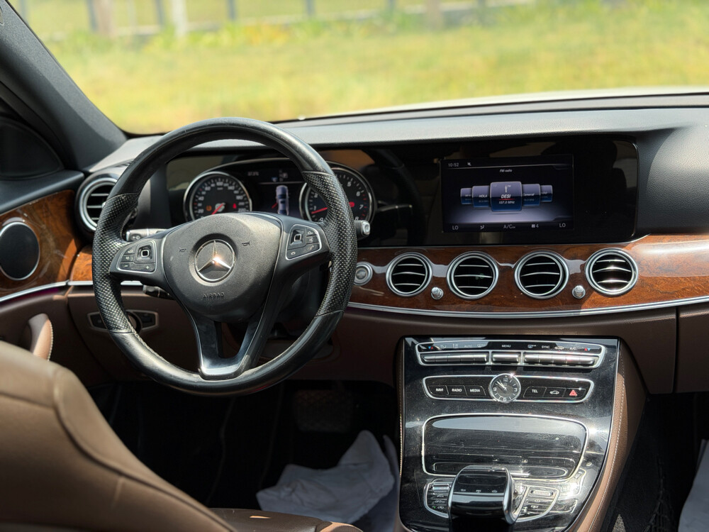 Mercedes E200 - 9