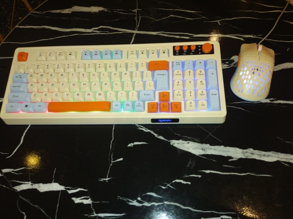 mouse and keyboard - 4