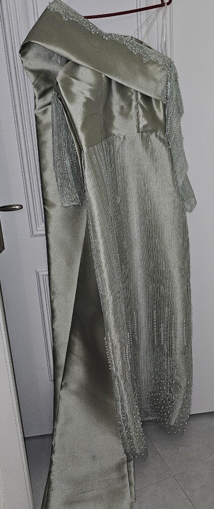 Green dress - 1