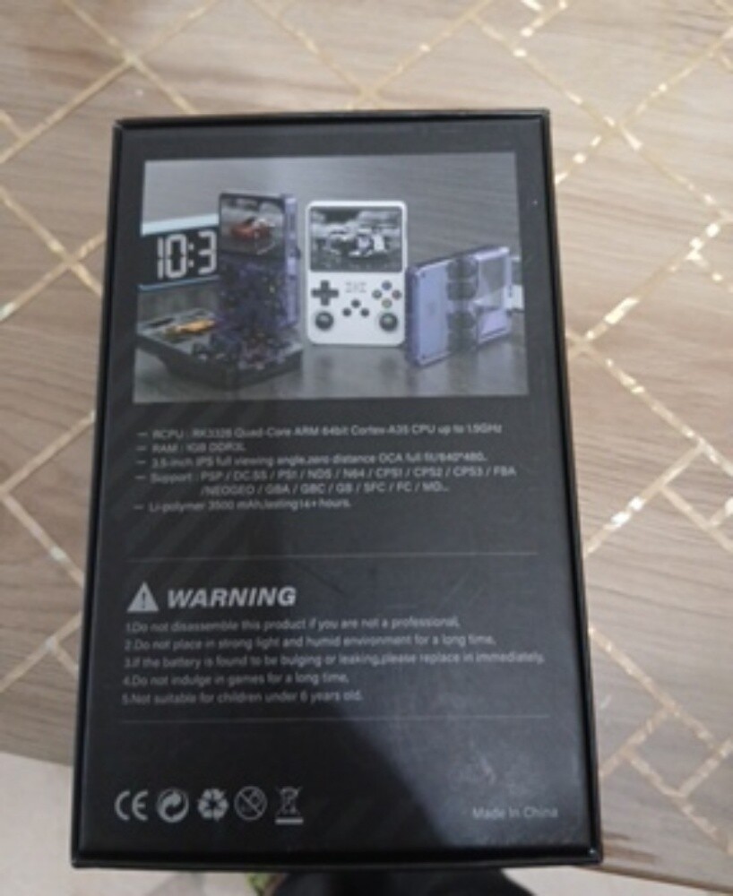 Game console R36S - 3