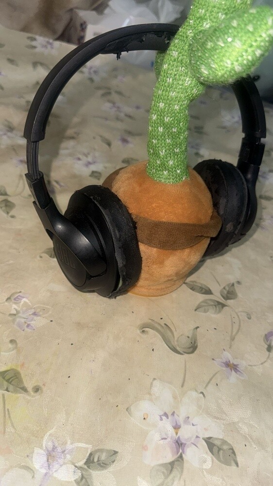 JBL Tune 710BT Headphones - 4