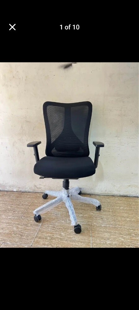 Harman miller classic aeron chair - 4