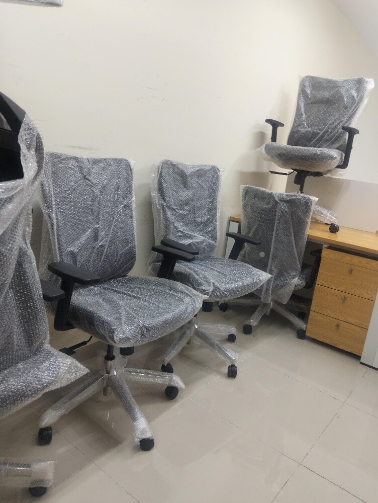 Harman miller classic aeron chair - 9