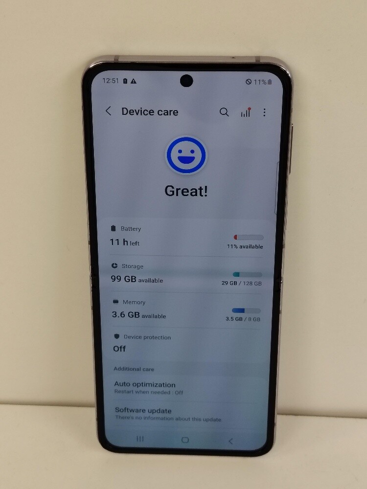 Samsung Z Flip (4) 128GB Ram 8GB - 4