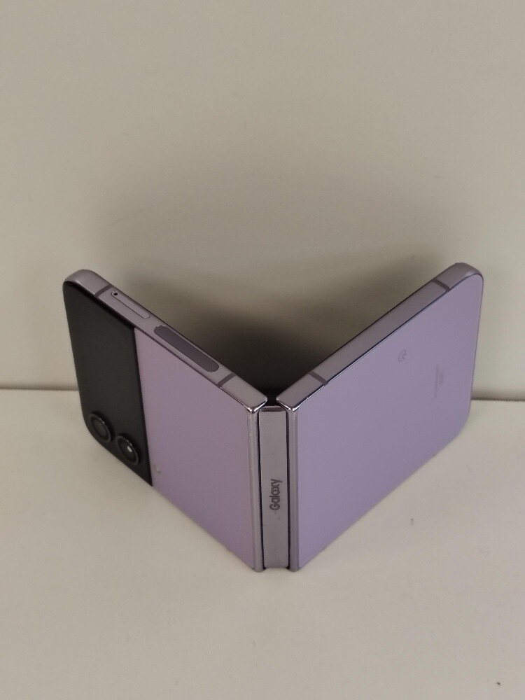 Samsung Z Flip (4) 128GB Ram 8GB - 5