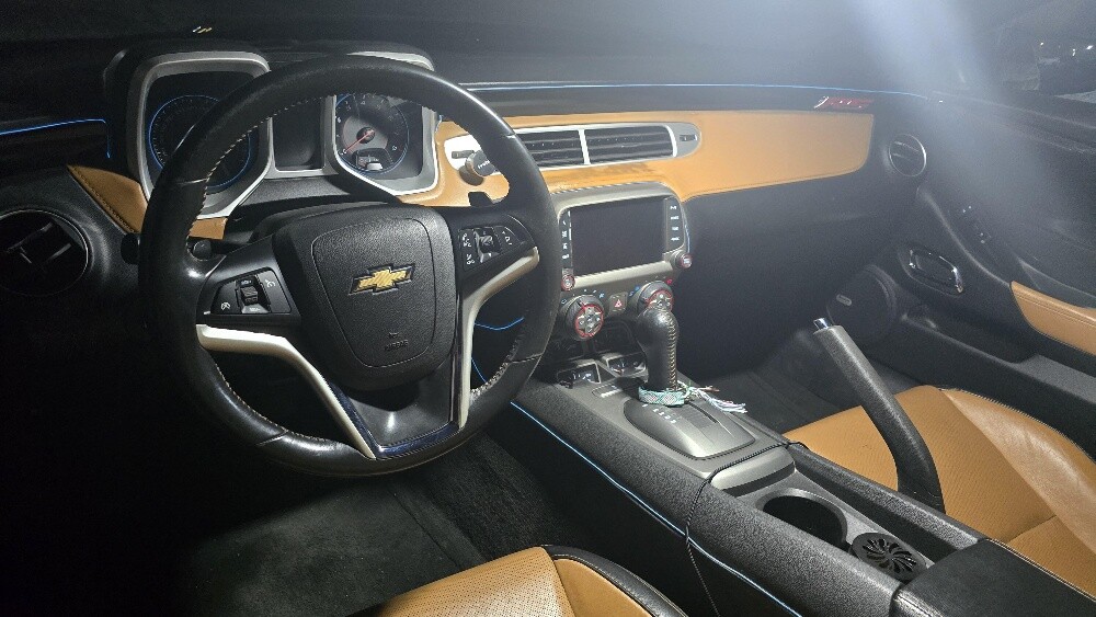 Chevrolet Camaro RS - 11