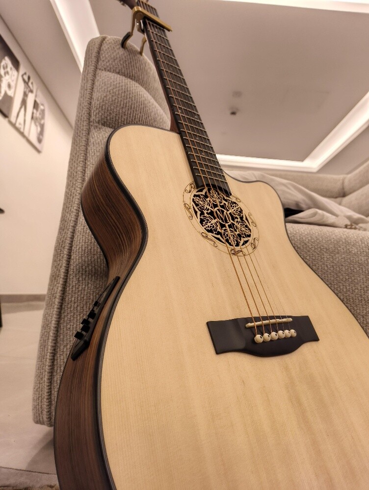 Acoustic Electric Guitar Custom - 4