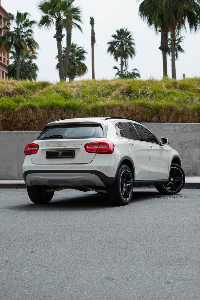 Mercedes GLA 250 2017 - 2