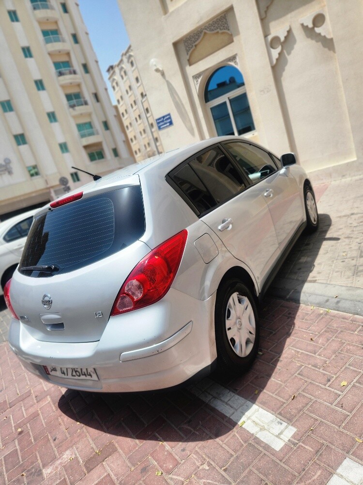 Nissan - 5