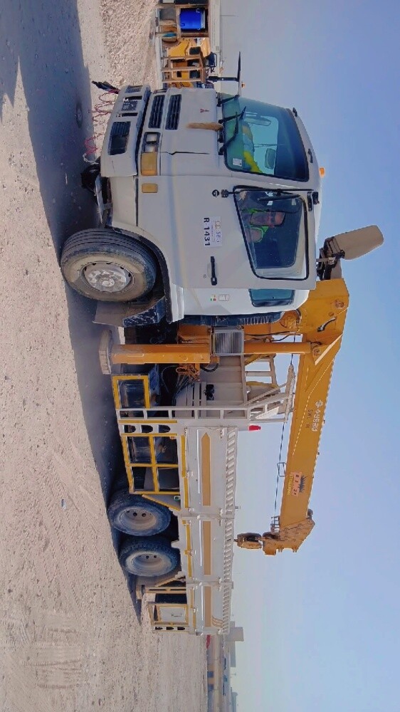 Mitsubishi Boom Truck - 3