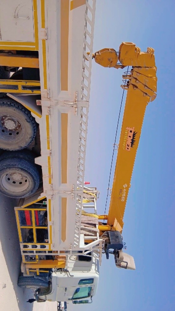 Mitsubishi Boom Truck - 4