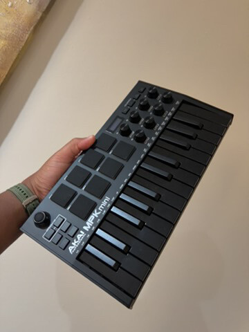 AKAI MPK MINI special Black Edition - 4