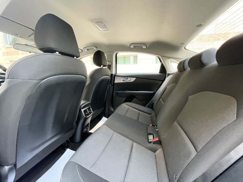 Kia Cerato 2022 2.0 - 8