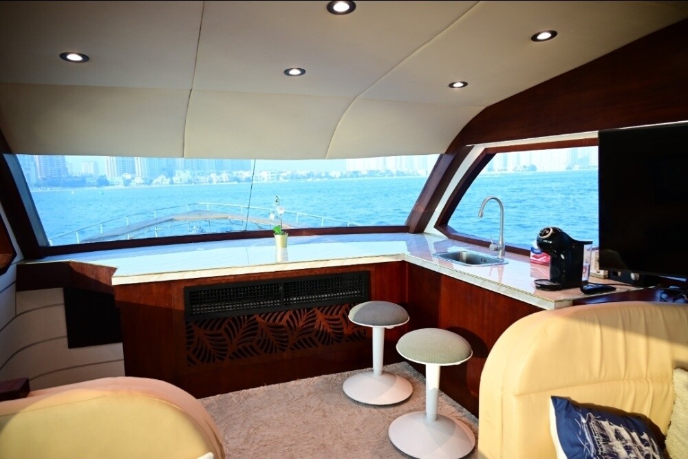 LUXURY CRUISE 52 - 9