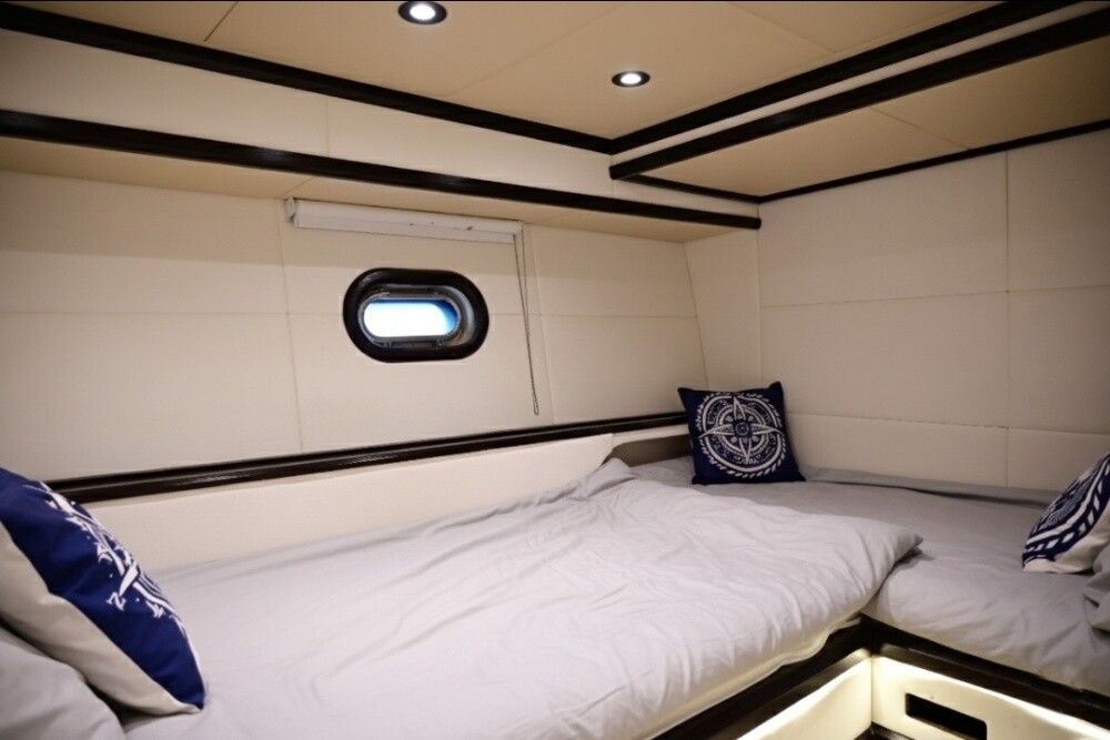 LUXURY CRUISE 52 - 6