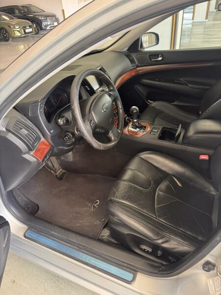Excellent 2008 Infiniti G35 Sedan - 9