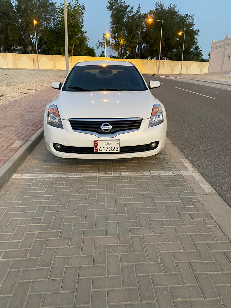 Nissan Altima 2009 Great Condition - 1