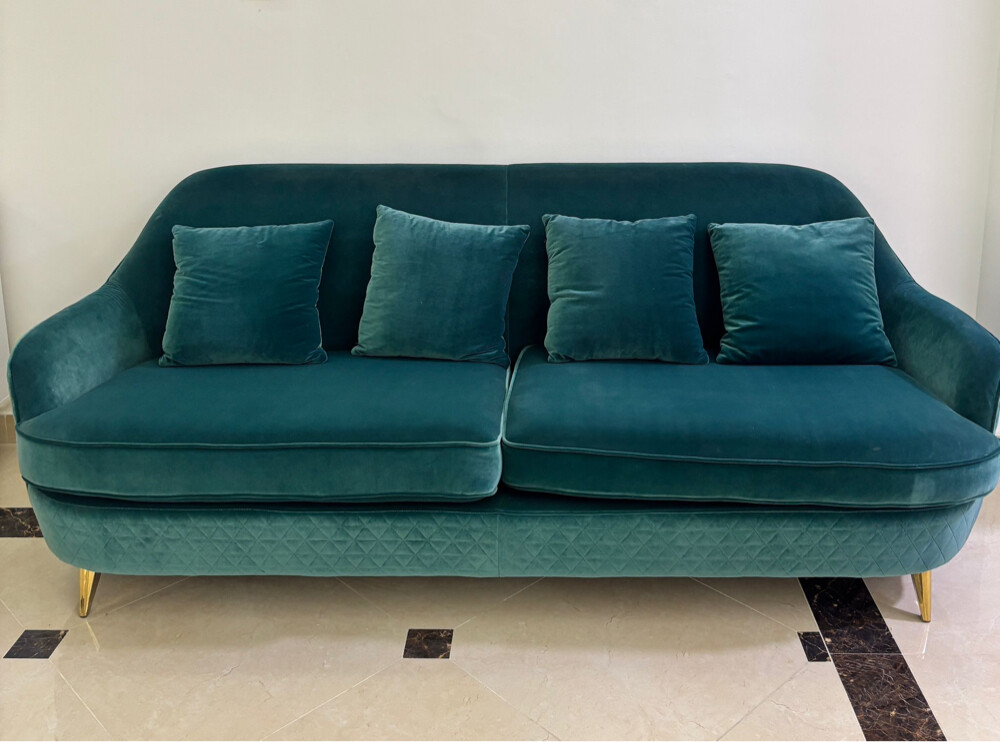 For sale: new furniture. - 3