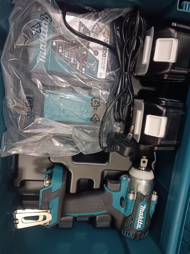 Original 2pcs new impact wrench 18v - 8