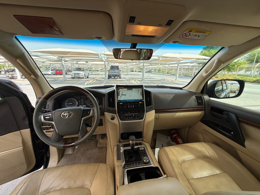 Land Cruiser GXR V8  - 5