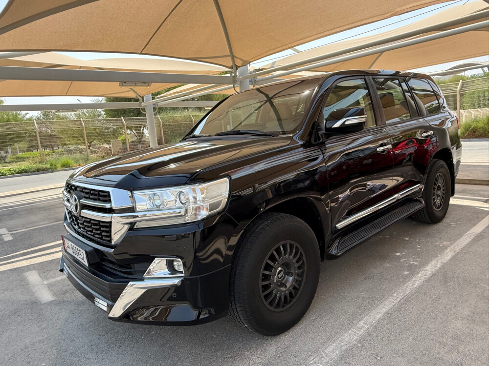 Land Cruiser GXR V8  - 1