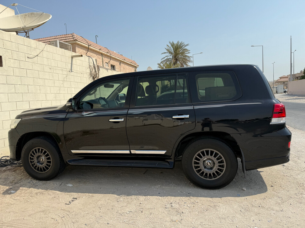 Land Cruiser GXR V8  - 9