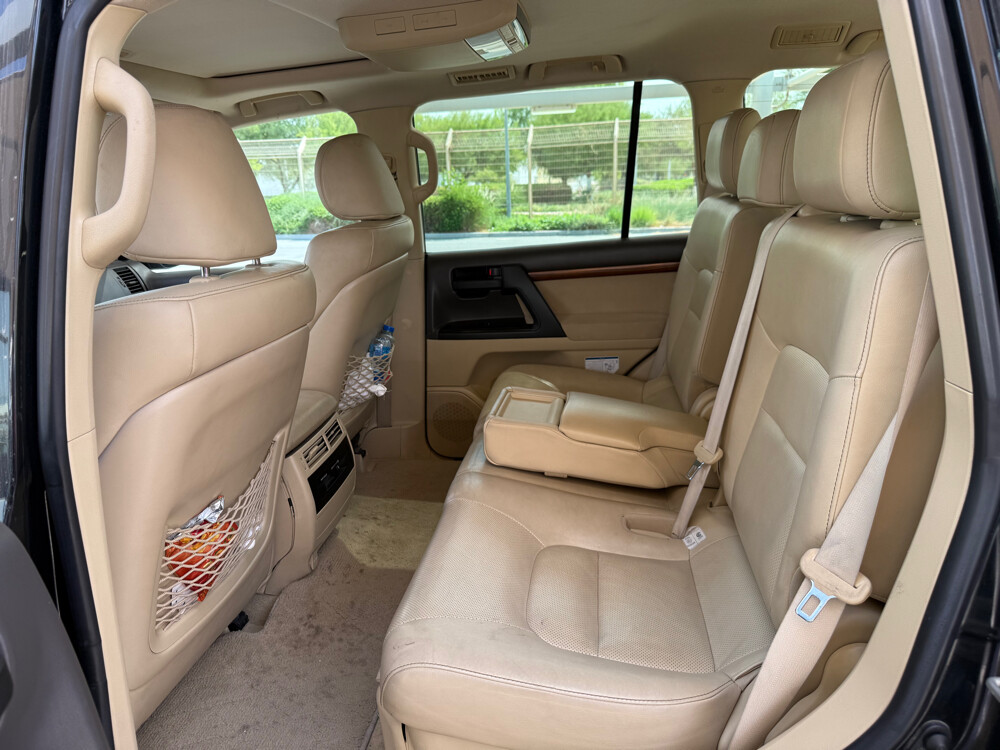 Land Cruiser GXR V8  - 11
