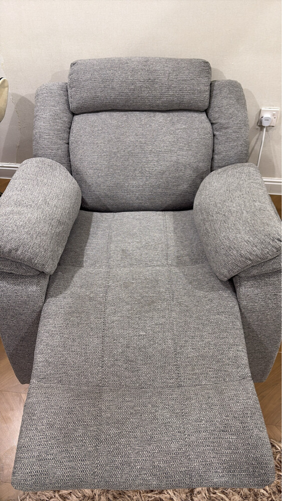 A relaxing chair in good condition - 1