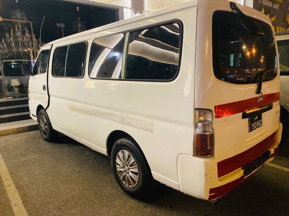 Nissan Urvan - 5