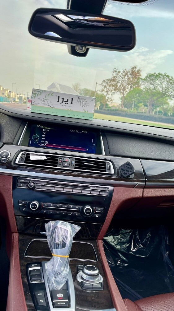 بي ام دبليو 740 للبيع - 10