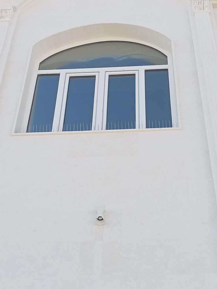 موانع الحمام 55270957 - 10