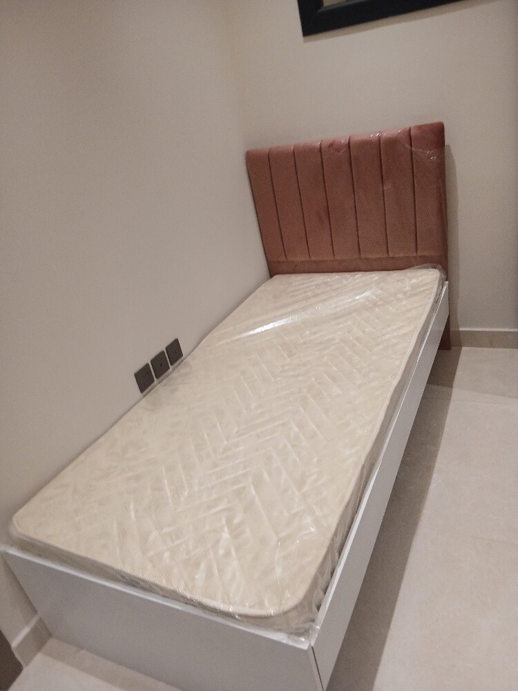 بيع قطع الأثاث - 1