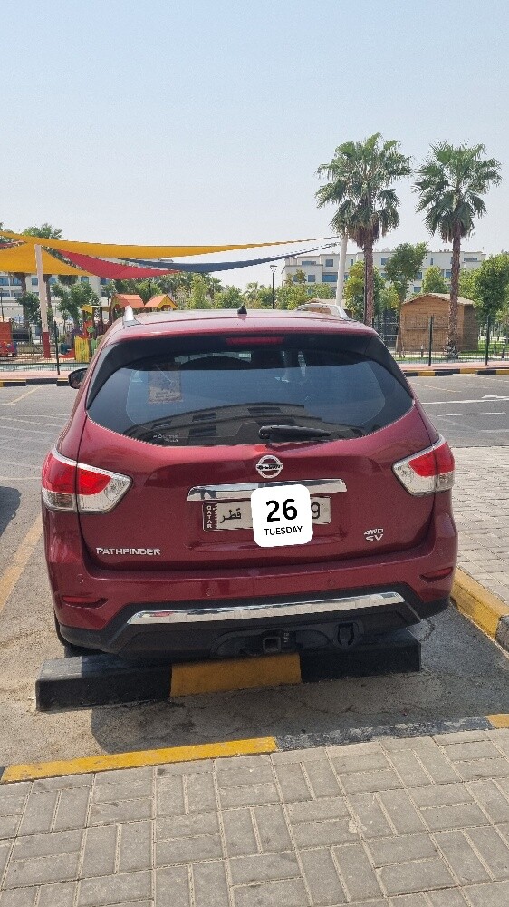 Nissan pathfinder - 2