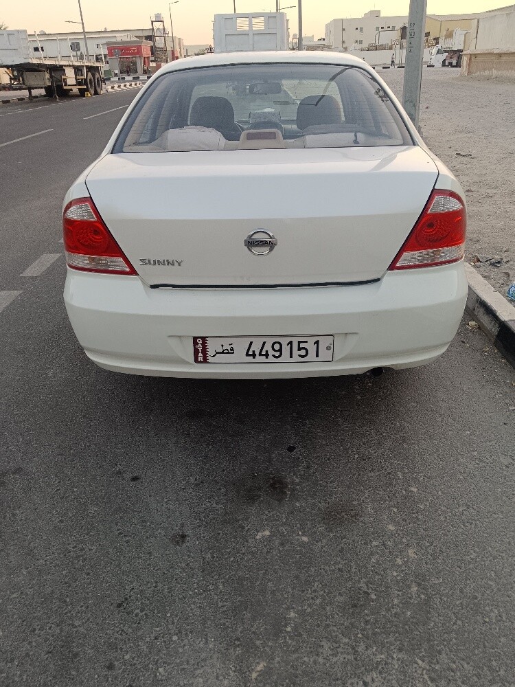 sale a car Nissan sunny 2011 good running car new estamara - 2