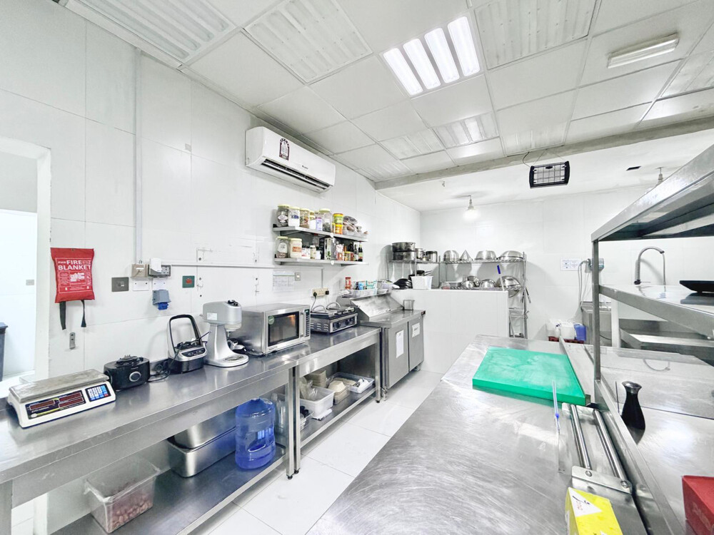 Central Kitchen for Sale - 7