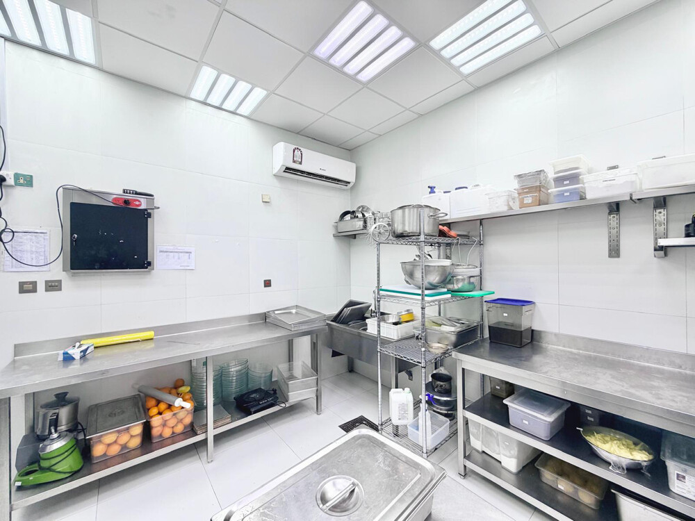 Central Kitchen for Sale - 9