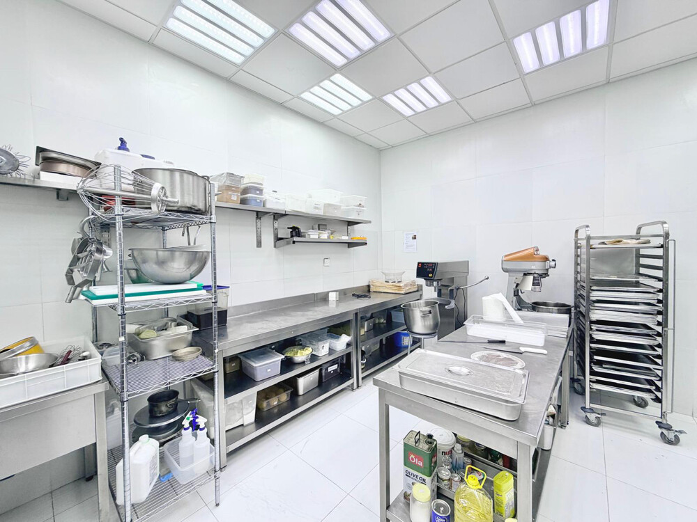 Central Kitchen for Sale - 3