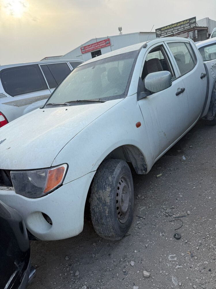 mitsubishi l200 scarp spareparts - 1