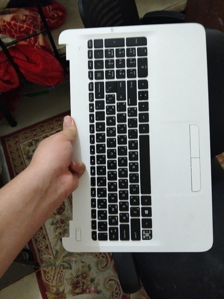 Screen, keyboard, and back - 4