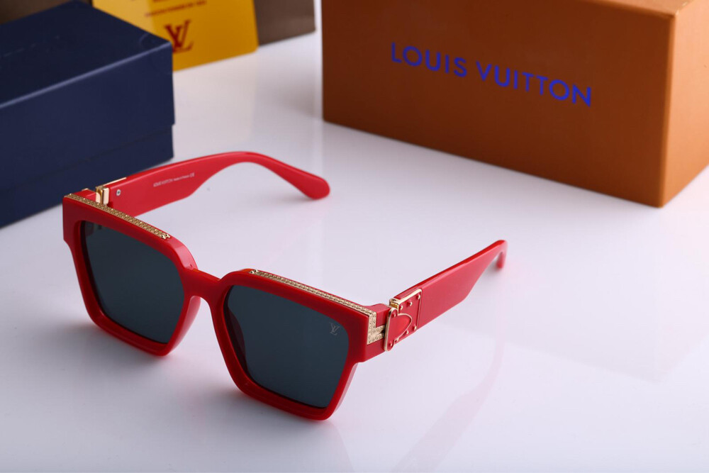 mens and womens sunglasses  - 23