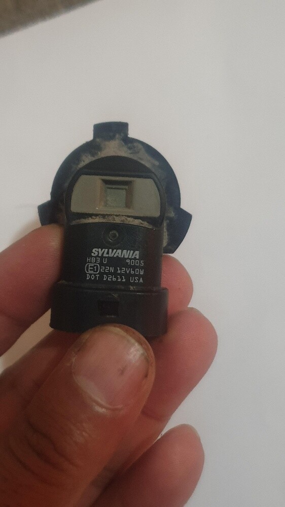 white halogen car lights - 3