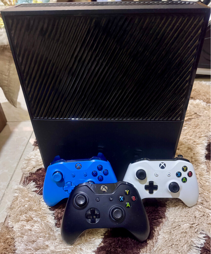 XBOX ONE  - 1