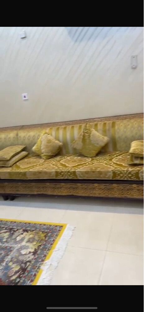 Excellent 20-meter majlis chairs - 2